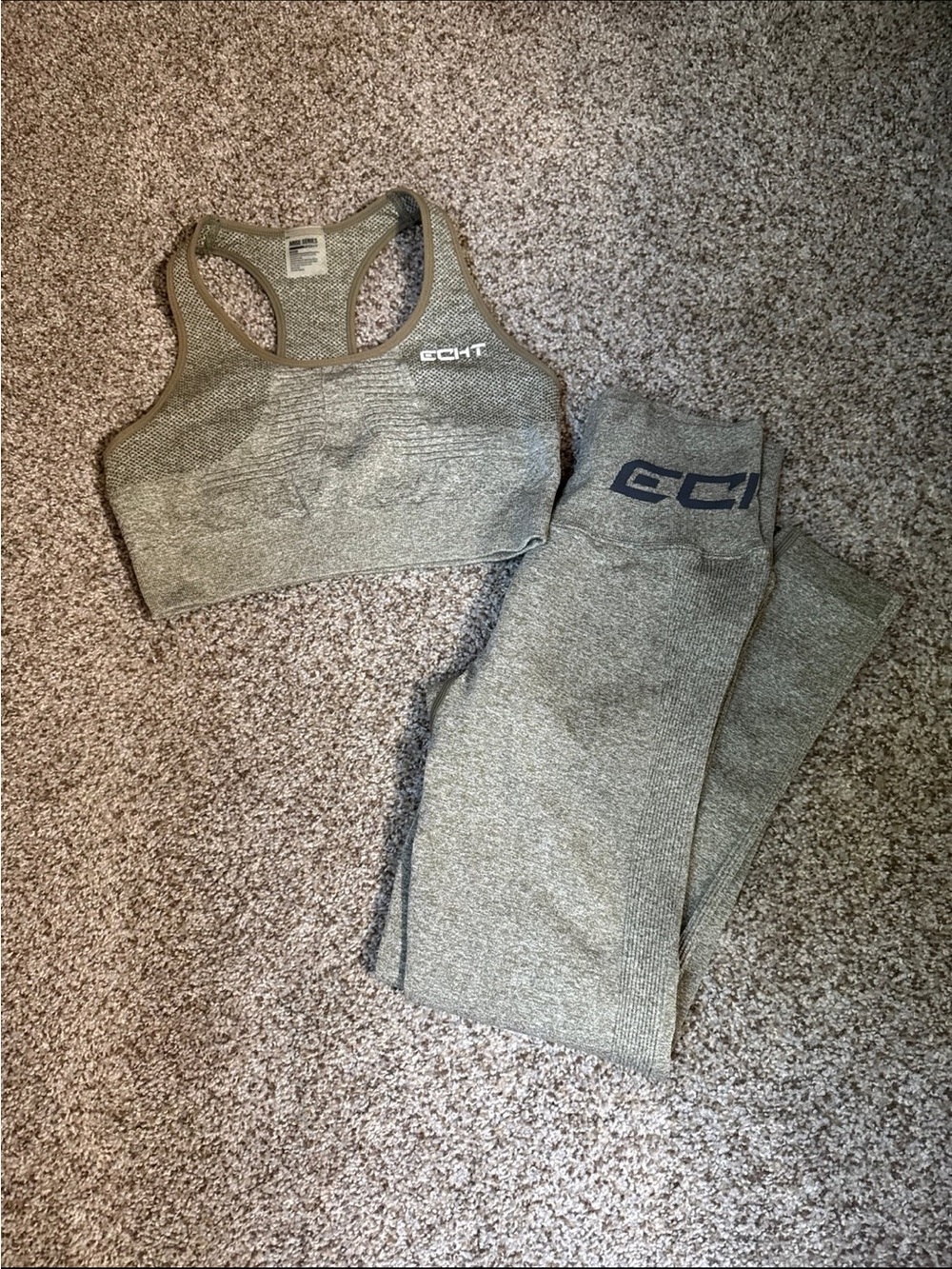 ECHT Olive Green Seamless Sports Bra